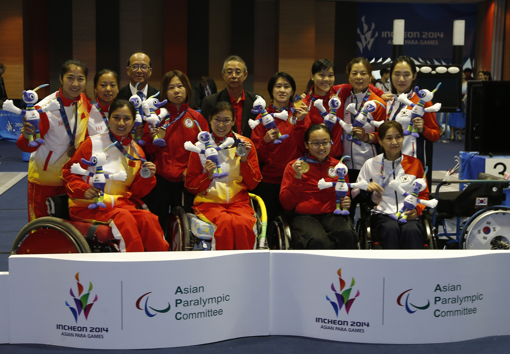 Wheelchair Fencing Women Foil Team 